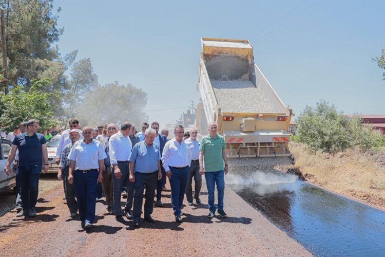 Büyükşehir’in asfalt seferberliği sürüyor -