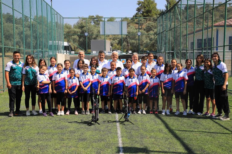 Büyükşehir Okçusu Eflal, Türkiye rekoru kırdı -