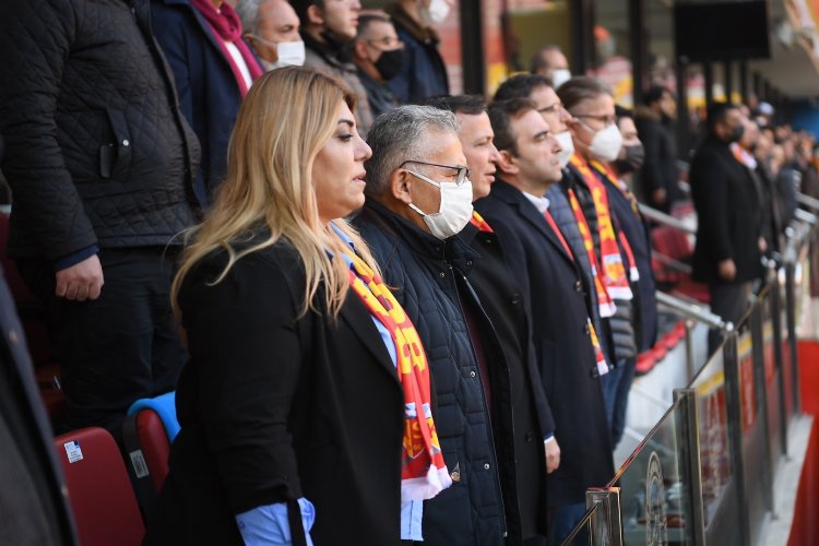Büyükşehir'den Kayserispor'a jest -