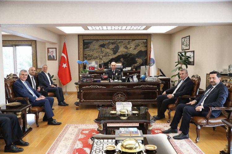 “Canları pahasına huzur temin eden Türk Polisi'ne şükran borçluyuz” -