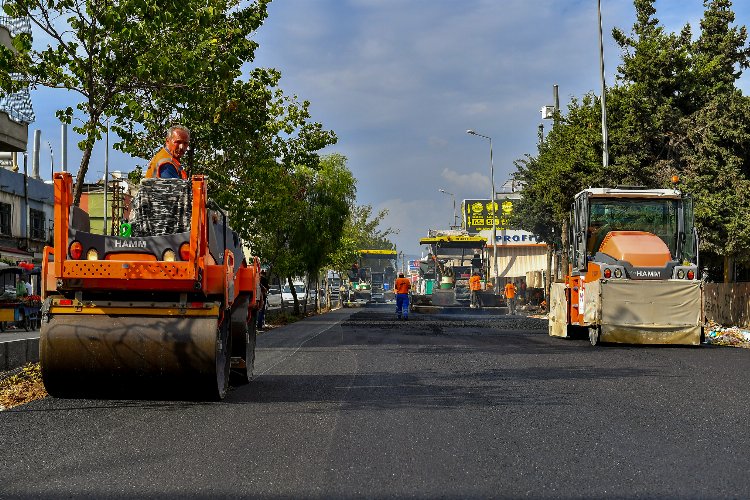 Çay ve Çilek Mahallesi’nin yolu, İpek Yolu gibi oldu -
