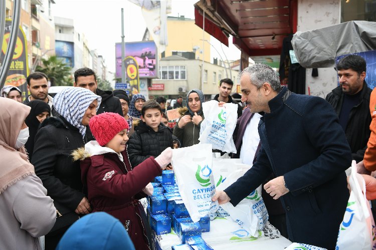 Çayırova'da vatandaşlara kandil simidi -