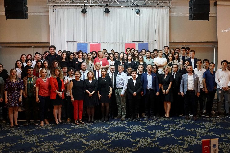 CEV'de gençliğin 'gelecek'le buluşması -