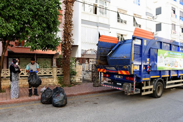 Çevreci Komşu Kart bin 162 ağacı kurtardı -