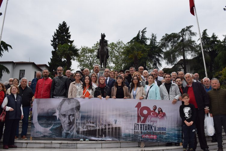 CHP Bursa'dan 19 Mayıs töreni -
