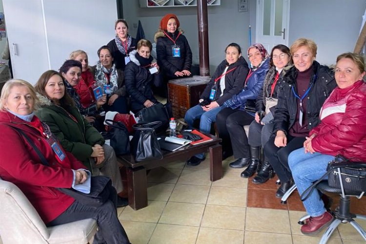 CHP Kayseri kadınları evleri geziyor -