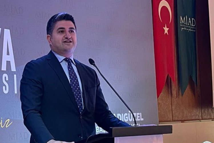 CHP'li Onursal Adıgüzel istifa etti! -
