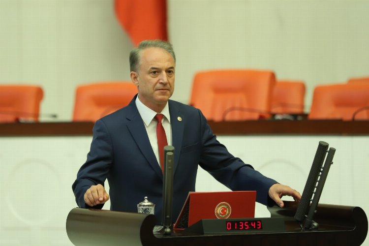 CHP'li Özkan: Mültecilere konut yardımı mı yapılıyor? -