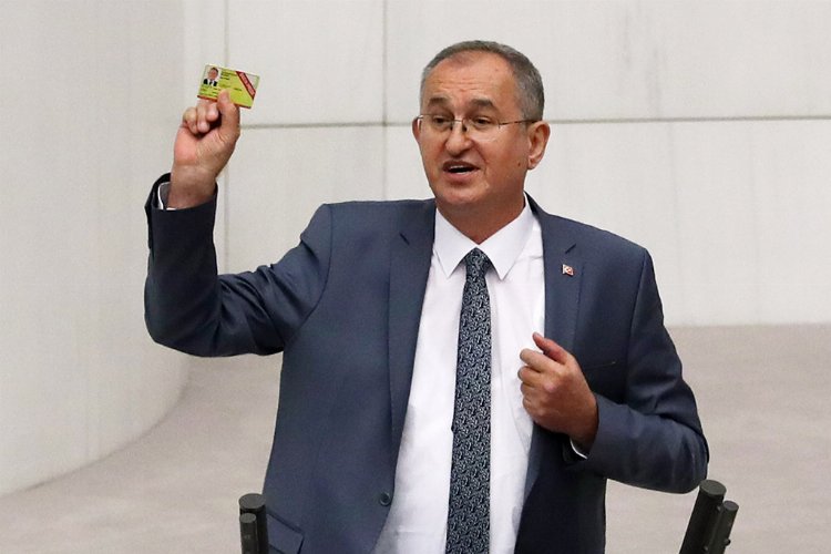 CHP’li Sertel’den internet siteleri ile ilgili düzenlemeye tepki! -