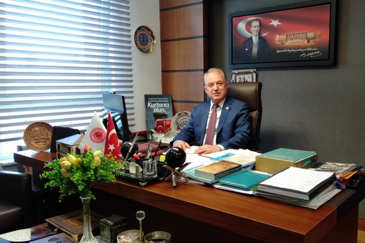 CHP'li Vekil Özkan, kaskosuz ambulansları sordu -