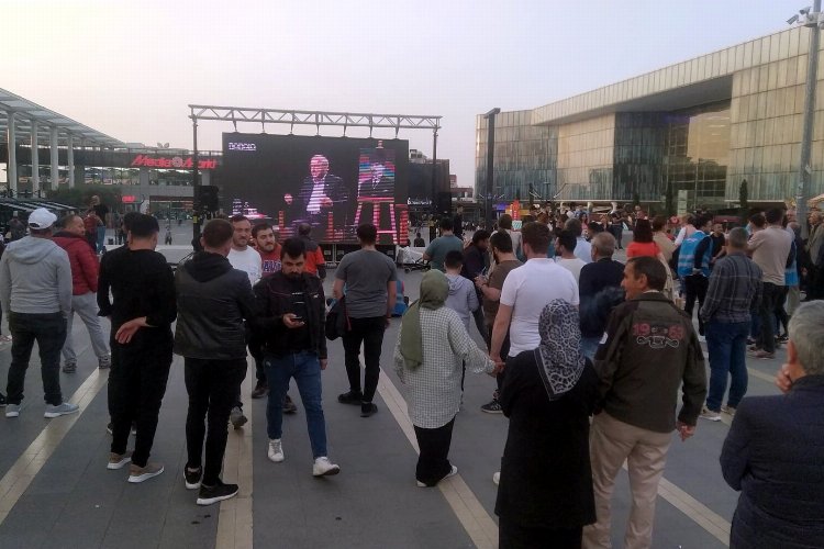 CHP'ye Bursa'da LED ekran yasağı -