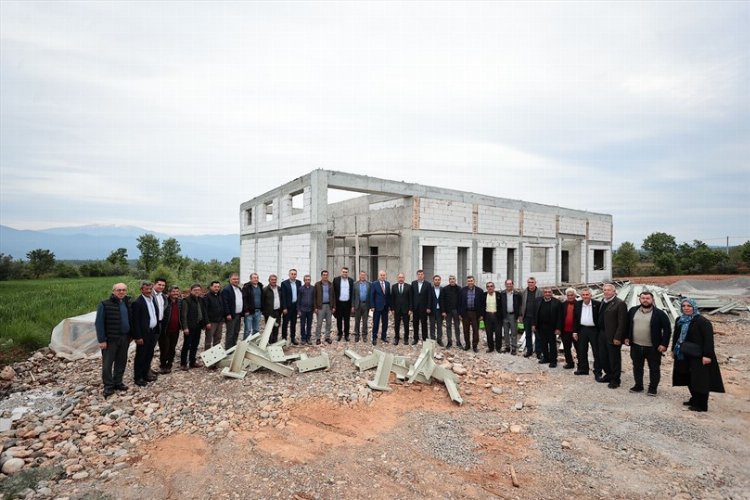 Çiftçi istedi, belediye zeytinyağı fabrikası kuruyor -