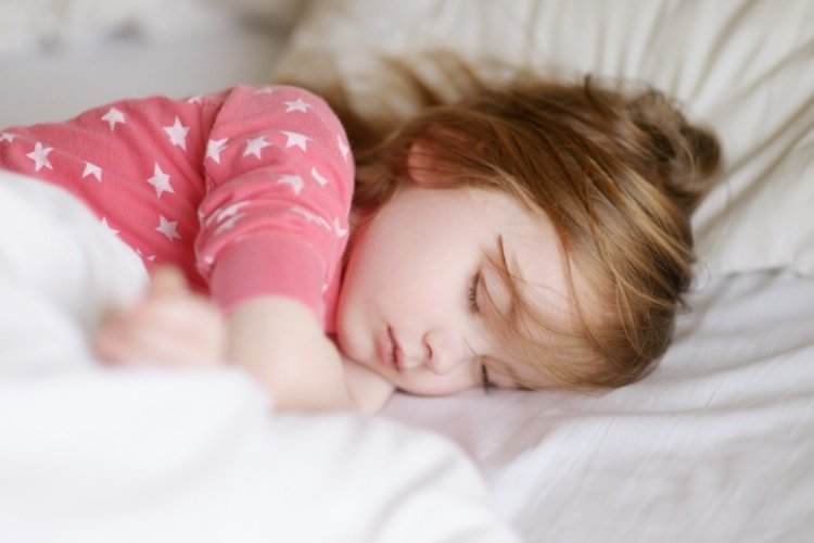 Çocuk yaşı gereği ne kadar uyumalı? -