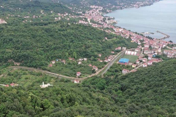 Çöp dağı yeşil terasa büründü -