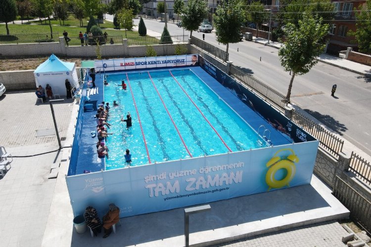 Çorum'da yüzmenin tam zamanı -