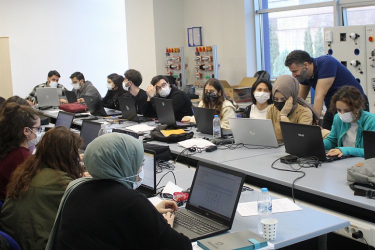 Coşkunöz veri bilimci gençler yetiştirecek -