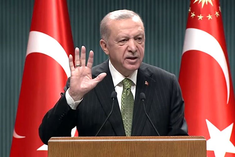 Cumhurbaşkanı Erdoğan'dan 'ek gösterge' açıklaması... Tüm memurlara 600 puan artış -