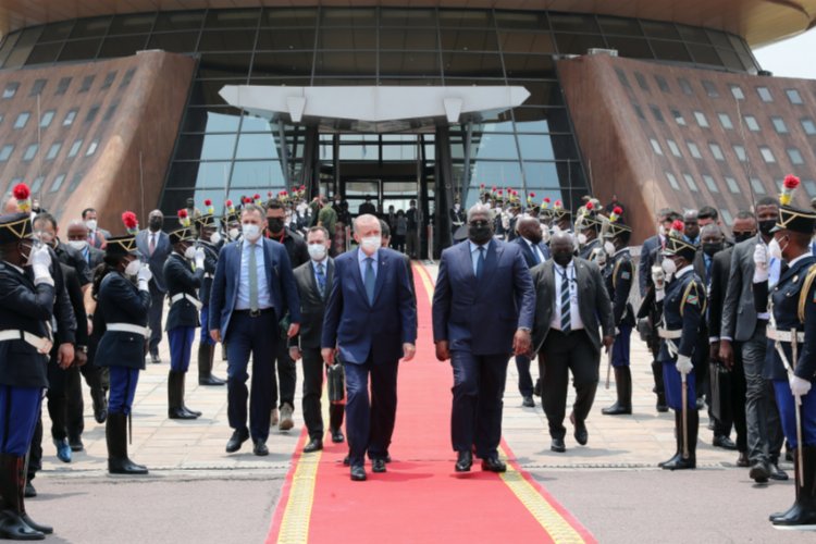 Cumhurbaşkanı Erdoğan Senegal'e geçti -