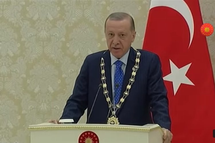 Cumhurbaşkanı Erdoğan'a 'İmam Buhari Nişanı' takdim edildi -