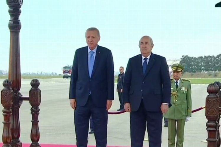 Cumhurbaşkanı Erdoğan Cezayir'de -