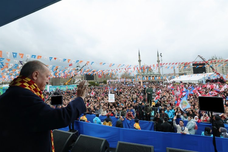 Cumhurbaşkanı Erdoğan’dan büyük mitingde “Kayseri” övgüsü -