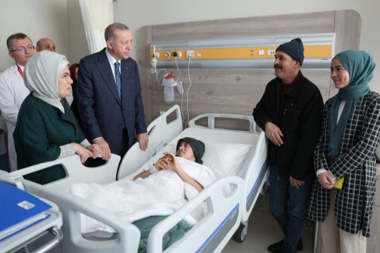 Cumhurbaşkanı Erdoğan, Etlik'te tedavi görenleri ziyaret etti -