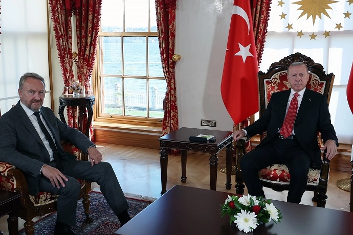 Cumhurbaşkanı Erdoğan İzzetbegoviç'i Dolmabahçe'de ağırladı -