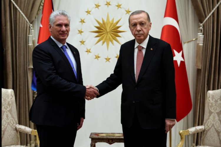 Cumhurbaşkanı Erdoğan, Kübalı mevkidaşıyla görüştü -