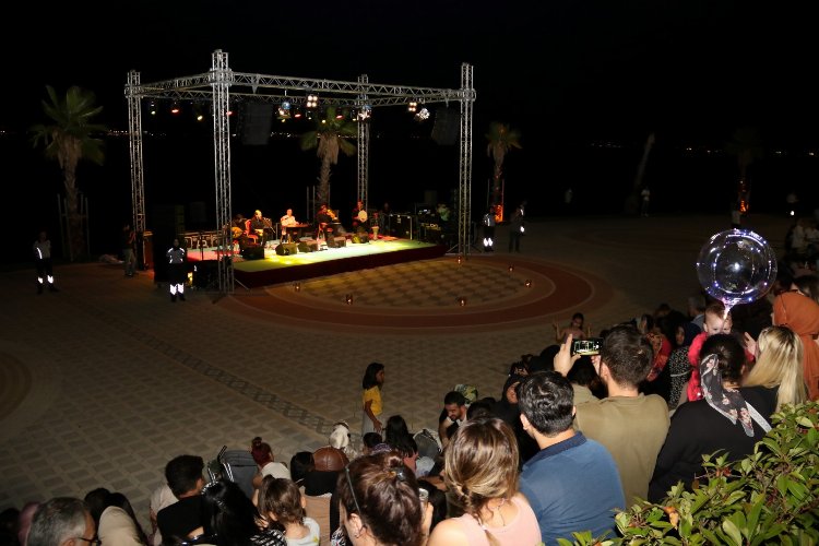 Darıca Millet Bahçesi’nde müzik şöleni -