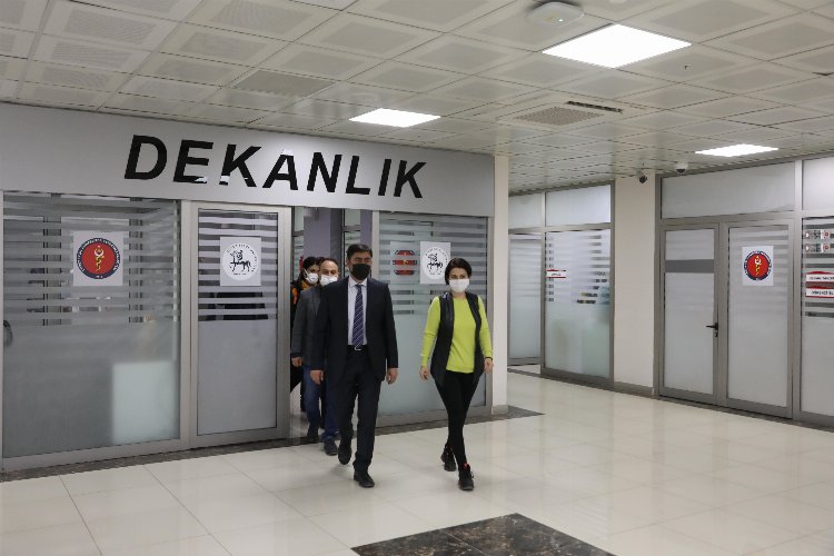 DEÜ'den İzmir Kiraz'a sinema salonu -