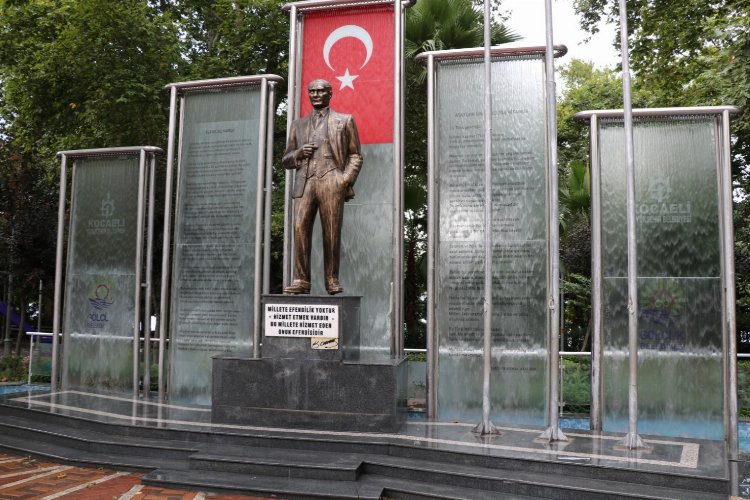 Değirmendere'de Atatürk heykelinin bakımı tamamlandı -