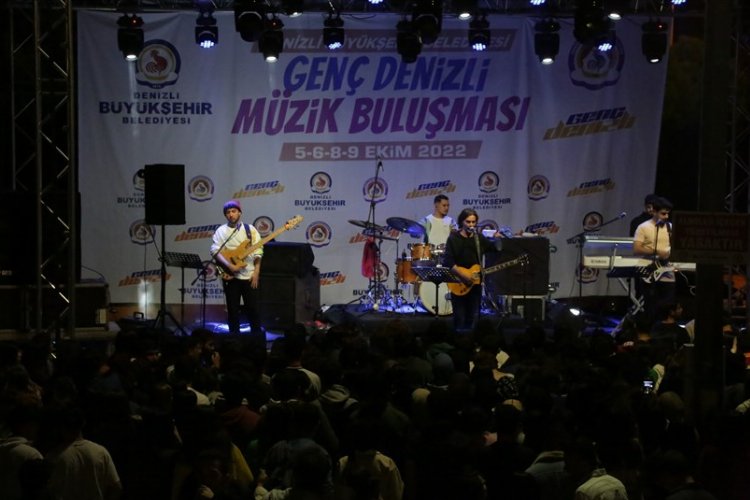 Denizli gençler muhteşem konserlerle coştu -