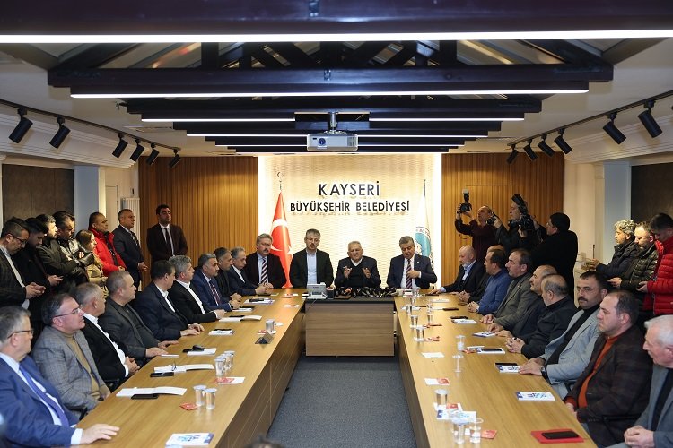 Deprem bölgesinde Kayseri seferberliği -
