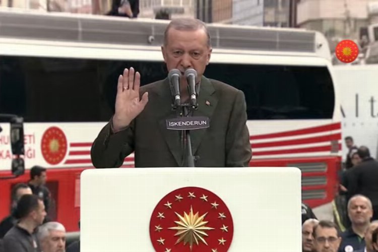 Deprem konutları ve yeni hastanelerin temelleri atıldı... Yıkılanı daha iyisiyle yapacağız -