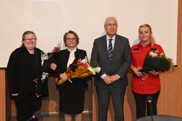 Depremde kadın olmanın zorluğu Karabağlar'da anlatıldı -