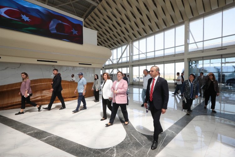 Derya Yanık Şuşa'yı ziyaret etti -