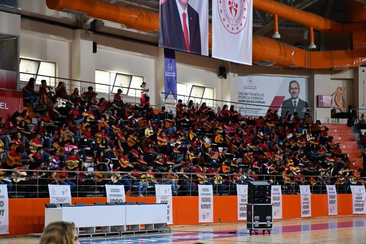 Dev Gençlik Orkestrası'ndan muhteşem konser -