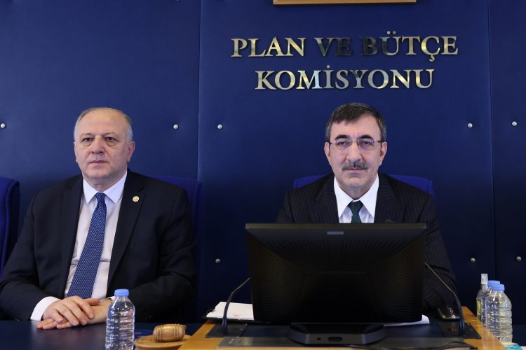 Dev yapılandırma komisyonda görüşülüyor... EYT teklifi, Perşembe günü görüşülecek -