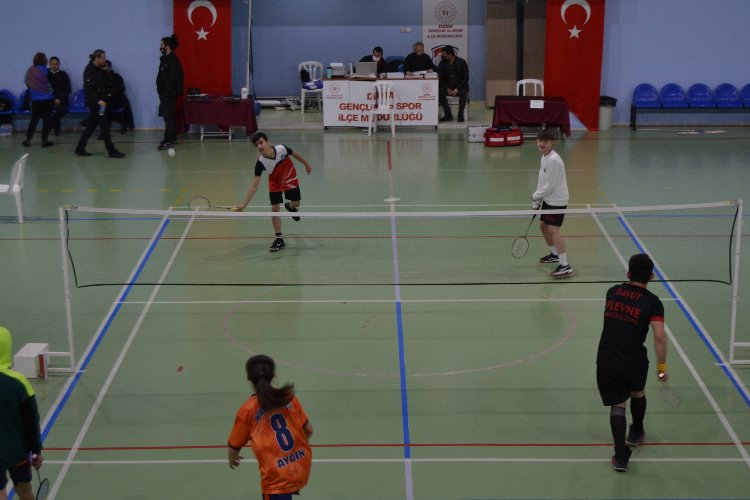 Didim Badminton Turnuvası'na ev sahipliği yapıyor -
