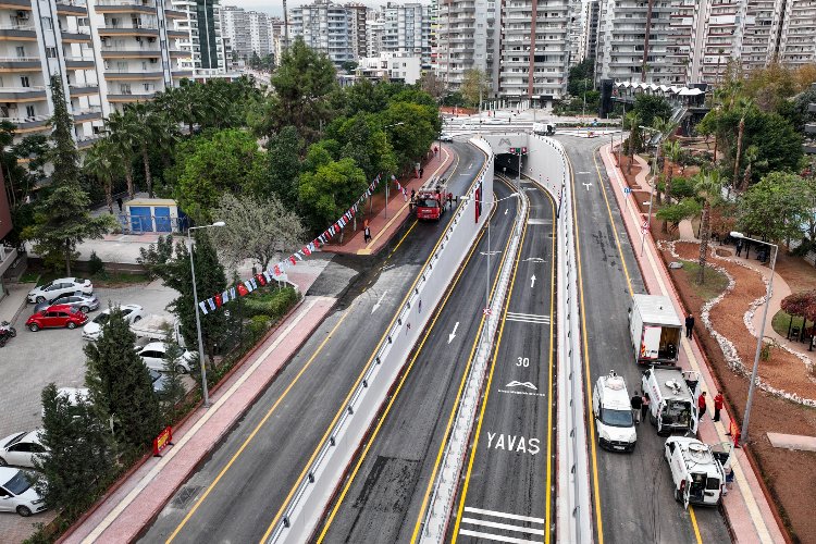 Dikenli yol alt geçidi “maşallah” dedirtti -