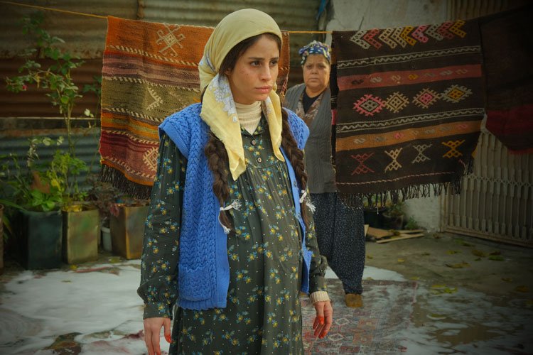 'Dilberay' filmi hasılatıyla gişenin lideri oldu -