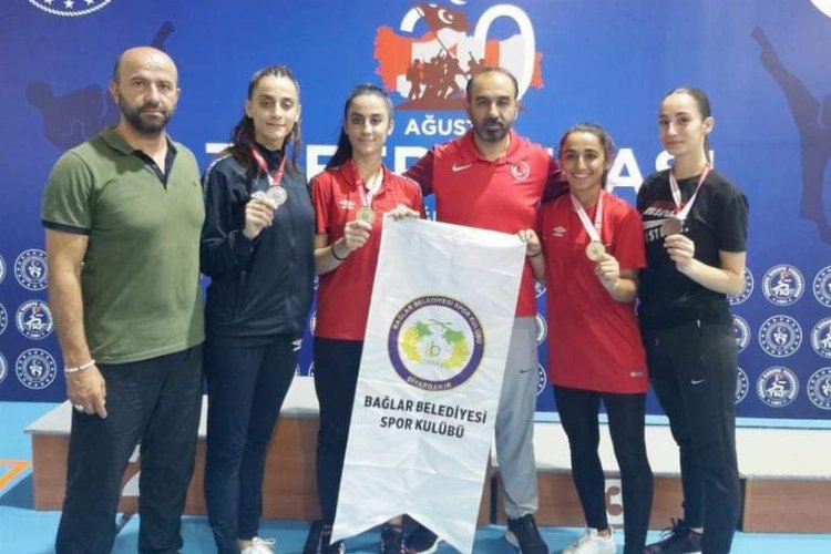 Diyarbakır Bağlar'ın karatecilerinden madalya rekoru -
