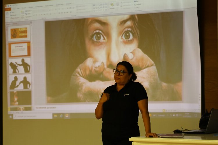 Diyarbakır'da belediye çalışanlarına yönelik 'aile içi' seminer -