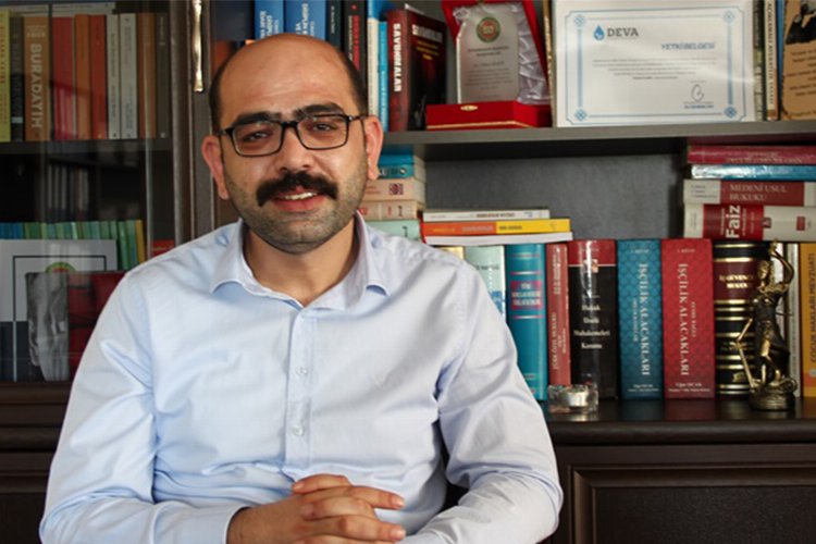 Diyarbakır'da gazeteci Gök'e verilen cezaya DEVA'dan tepki! -
