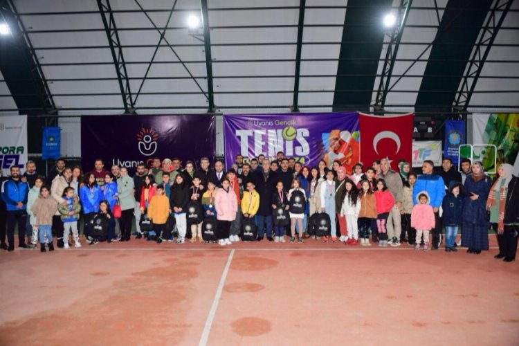 Diyarbakır'da “Uyanış Gençlik” tenis turnuvası sona erdi -