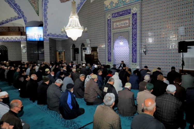 Dünya 1’incisi Hafız Muhammed Recep Bursa İnegöl'de cemaatle buluştu -
