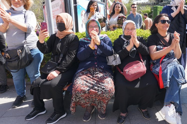 Dünya İzmitliler Gününe özel ‘flas mob’ gösterisi -