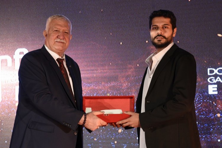 Doğaltaş sektöründe çifte ödül töreni -