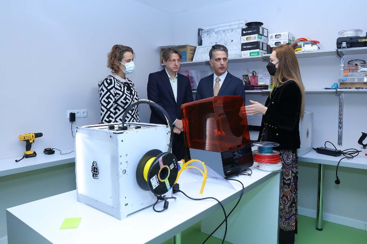 Dokuz Eylül'ün yenilenen üssü kapılarını açtı -