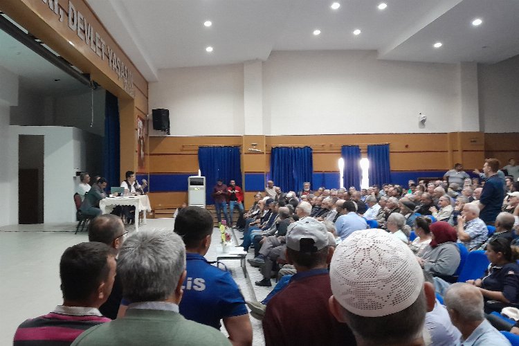 DSİ Pazaryeri'ndeki halka açık toplantıda basını dışarıya çıkardı! -